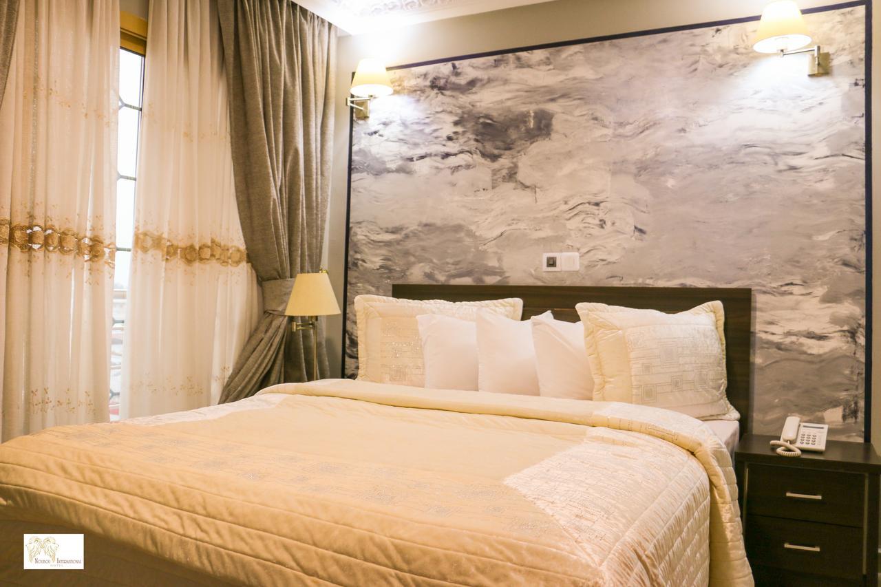 Noubou International Hotel Douala Buitenkant foto