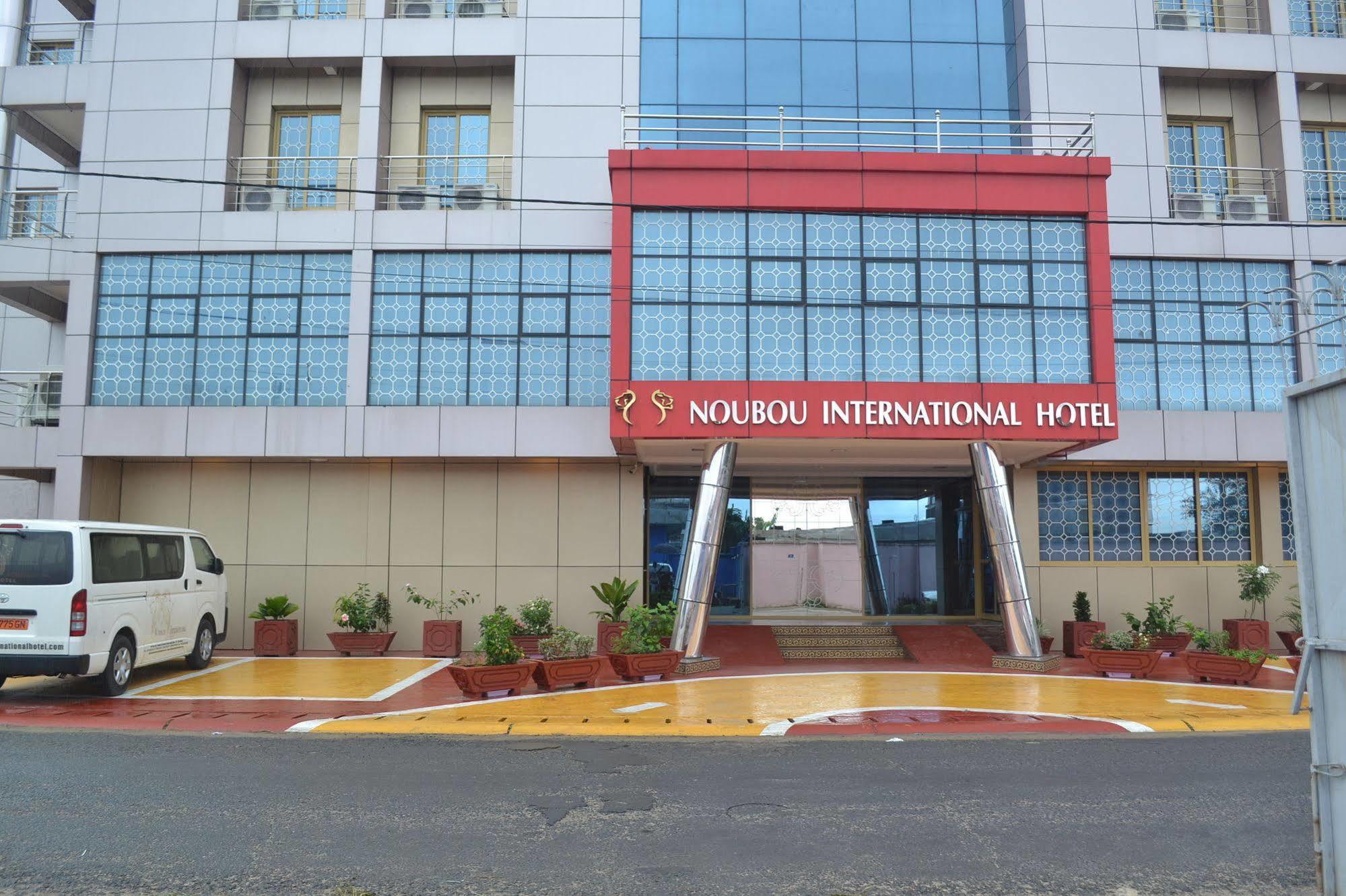 Noubou International Hotel Douala Buitenkant foto