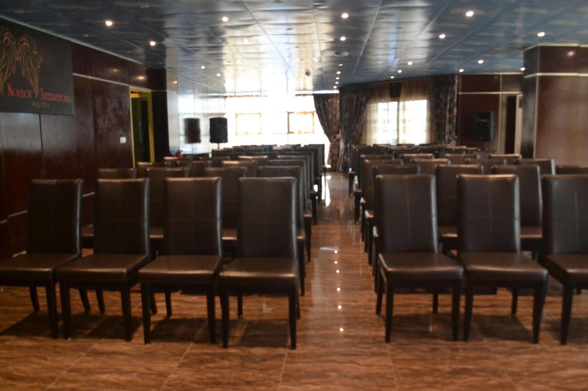 Noubou International Hotel Douala Buitenkant foto